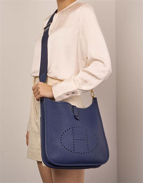 evelyne hermes 29